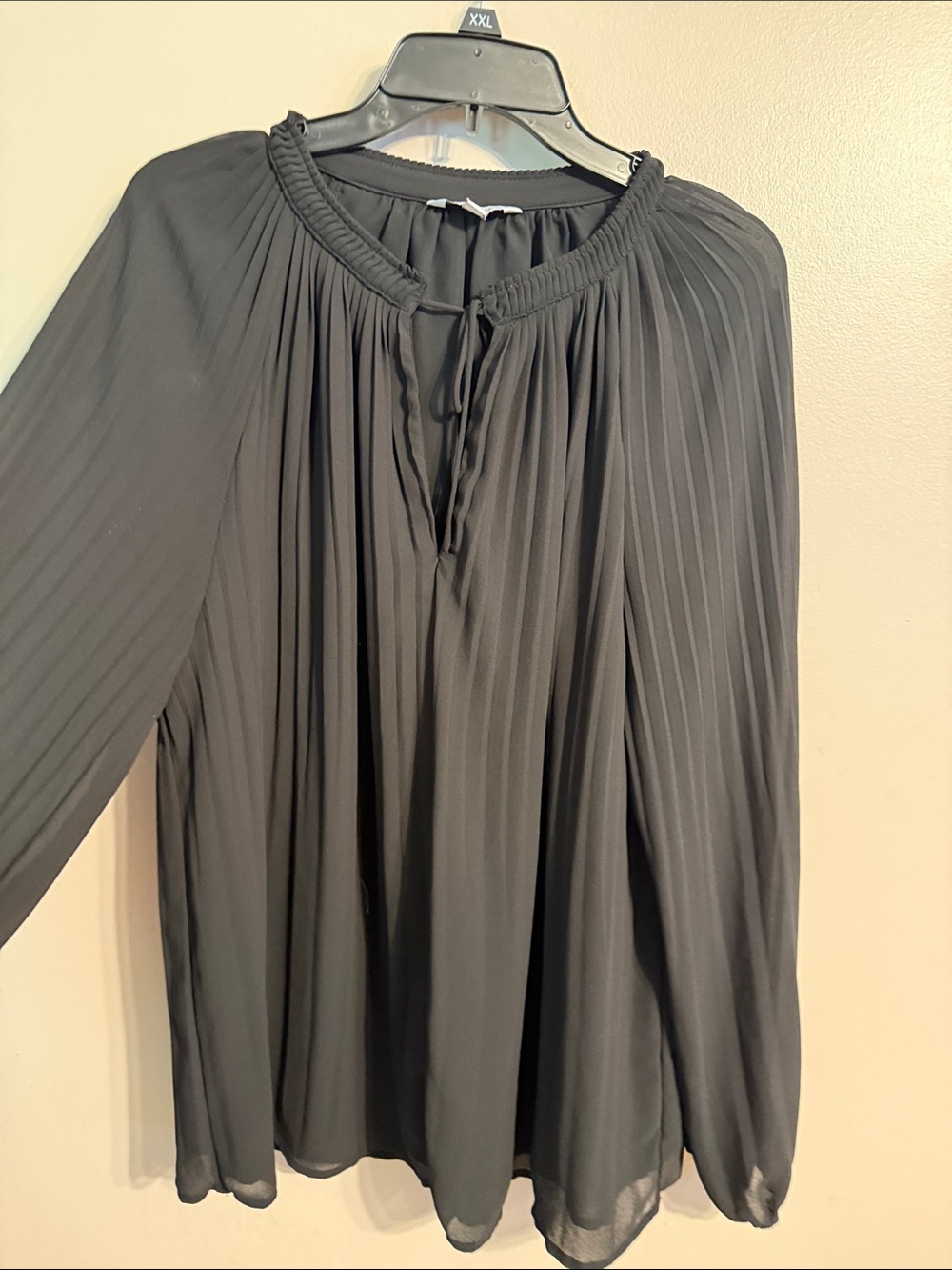 Women's Black Pleated Long-Sleeve Blouse with Smocked Neck